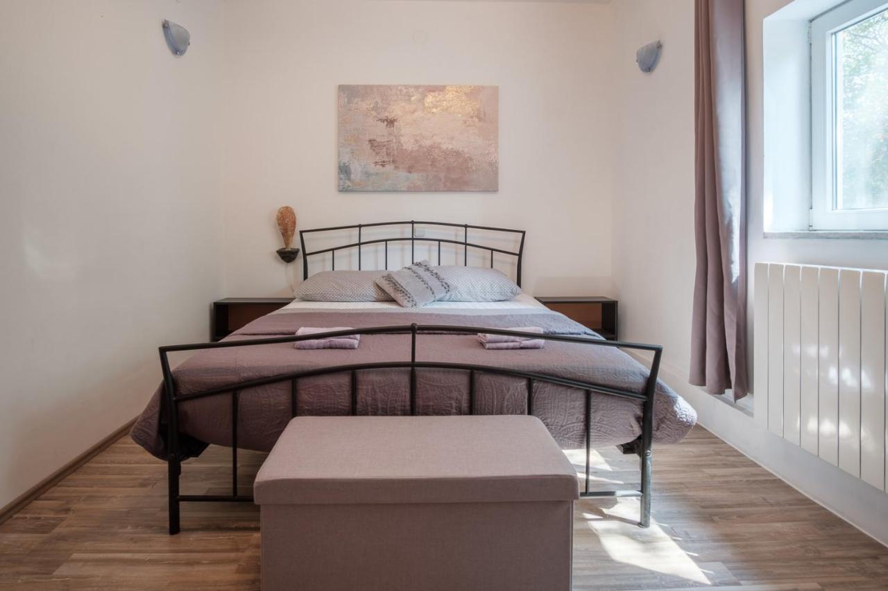 Apartmani Es Фажана Екстер'єр фото